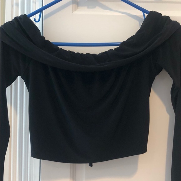 Pretty little thing black crop top - Picture 3 of 4
